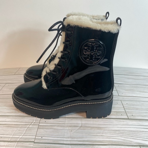Tory Burch Miller 50mm Shearling Patent Booties size 5 NWOT - Picture 2 of 12